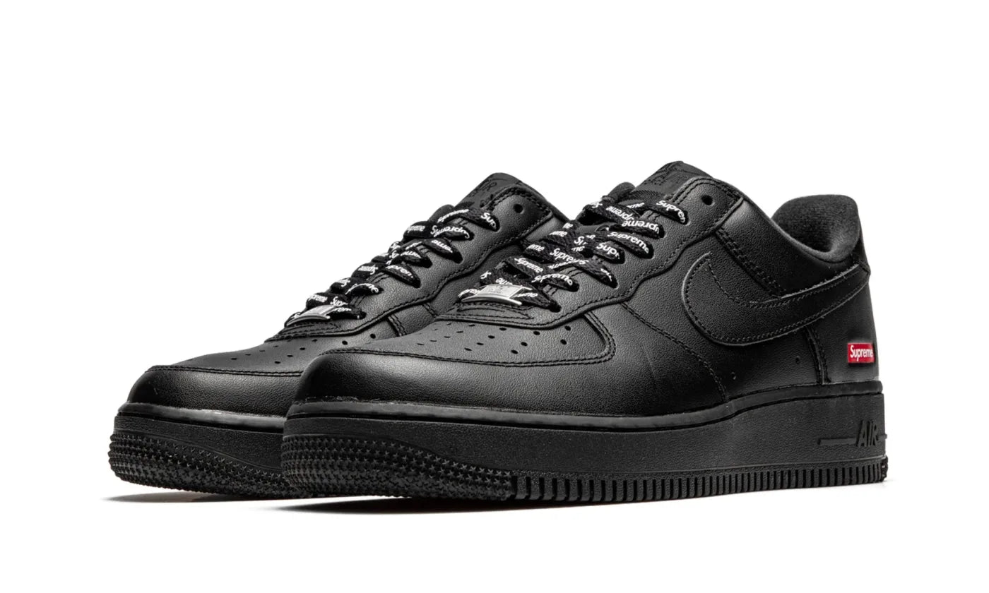NIKE AIR FORCE 1 LOW SUPREME BLACK