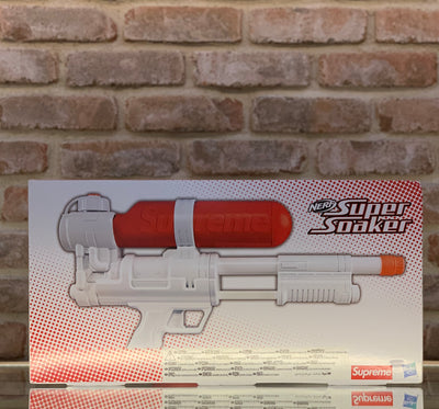 SUPREME  SUPER SOAKER 50 WATER BLASTER