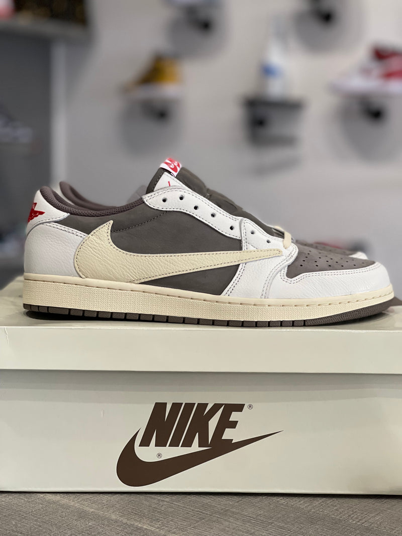 AIR JORDAN 1 RETRO LOW X TRAVIS SCOTT REVERSE MOCHA