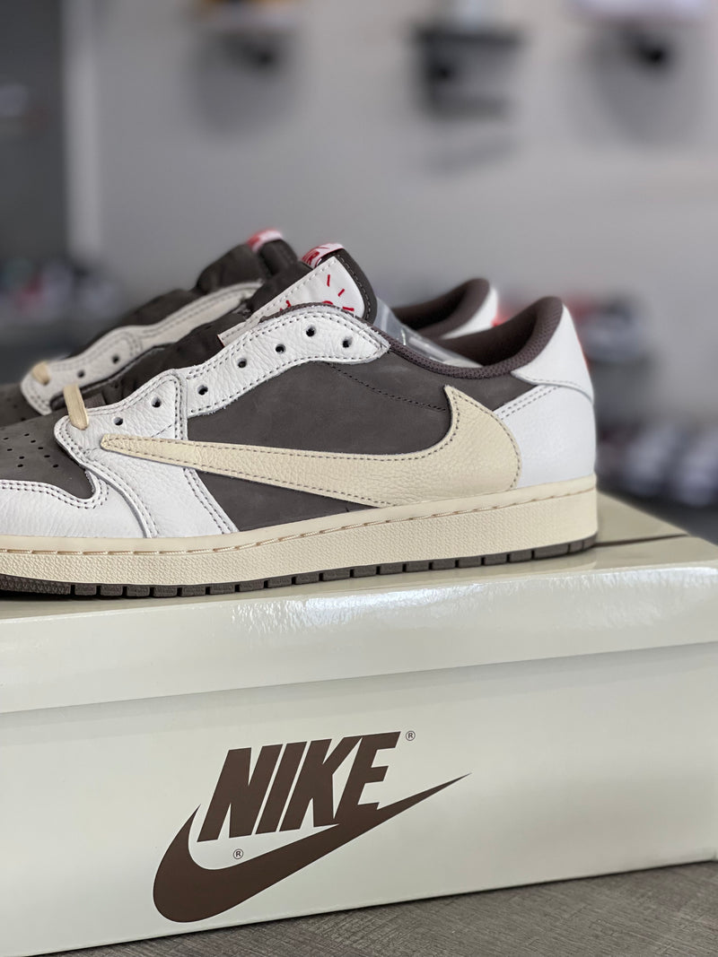 AIR JORDAN 1 RETRO LOW X TRAVIS SCOTT REVERSE MOCHA